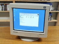Samsung SyncMaster 753S 17" CRT Monitor
